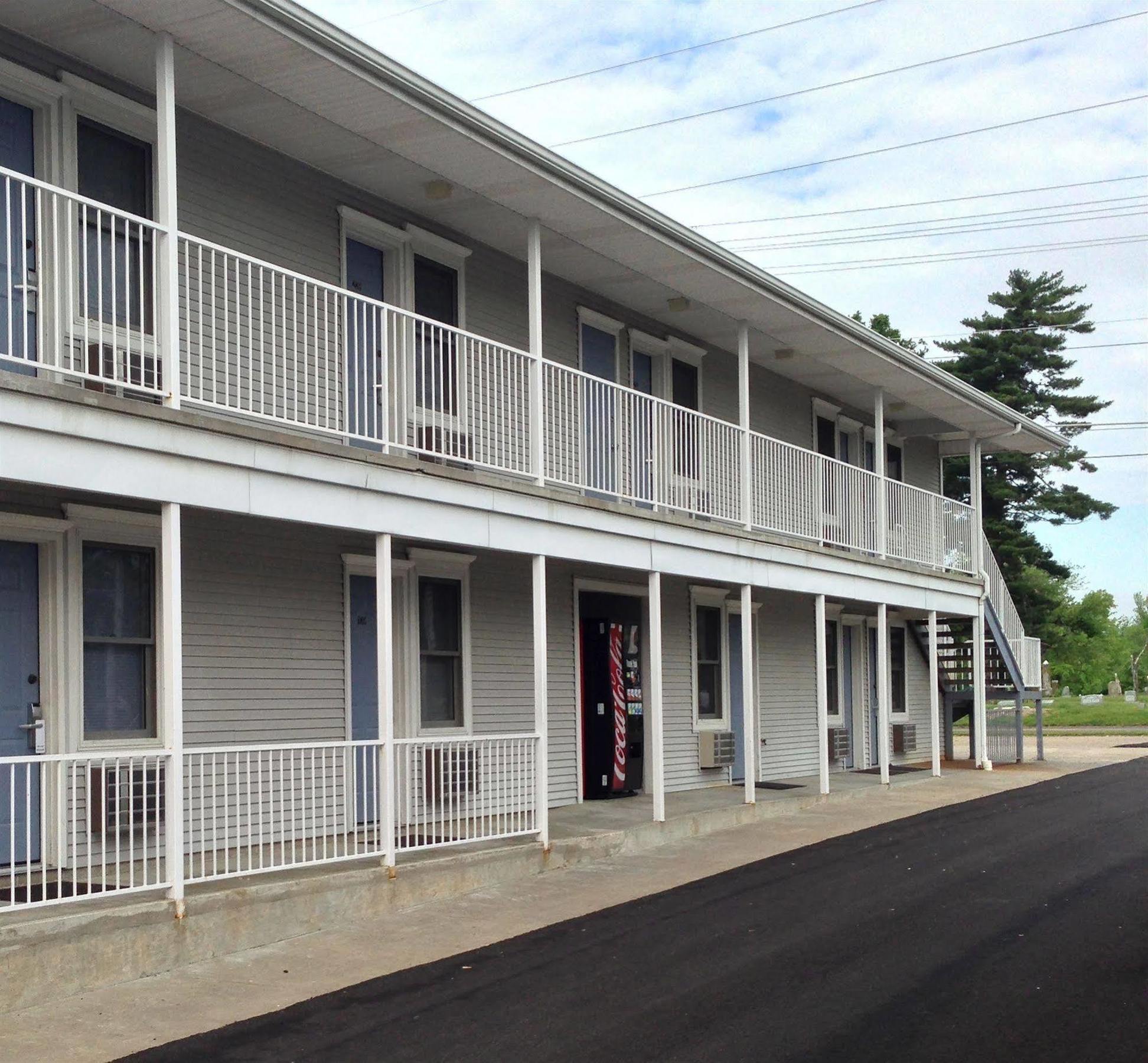 Travelers Suites Paducah Exterior photo